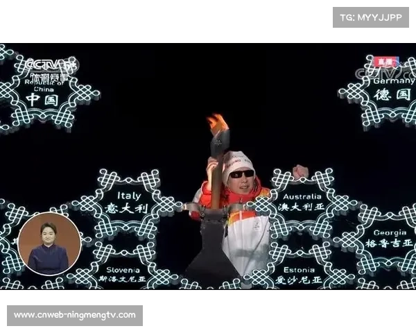 帕洛特梅开二度后抽筋，被队友抬下时获全场掌声